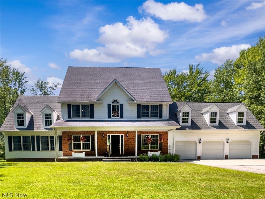 Photo of 11710 Sherwood Trail, Chesterland, OH 44026 (MLS # 5217370)