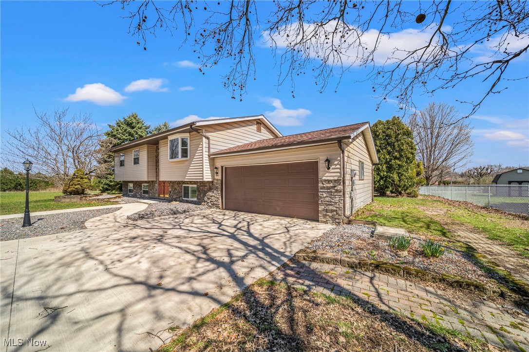 304 Hawk Ridge Drive