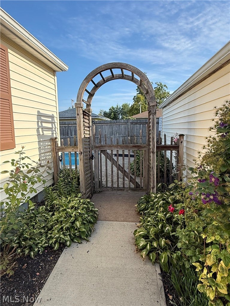 1326 W 29th Street