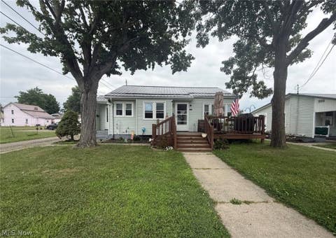 Multifamily For Sale - 440 Center Street<br/> Newcomerstown, OH 43832