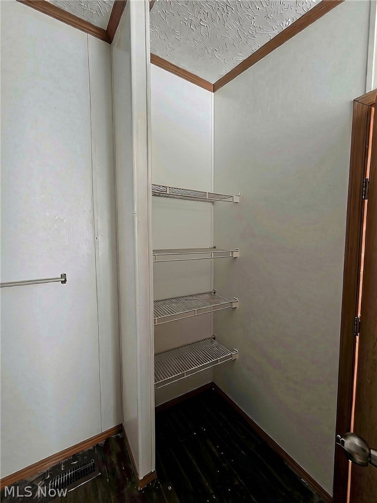 649 Kingfisher Court
