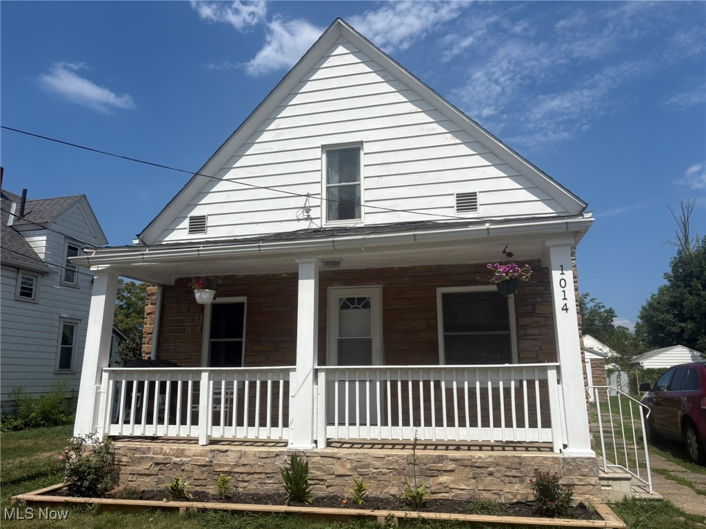 Starter Home or Your Next Rental! This 3 bedroom 1 bath home has a spacious living room/dining room. Windows, floors, new bathroom all replaced in the last 2 years. Save on rent or start your own rental portfolio. Prices to sell quickly!!