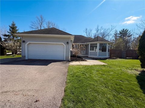 7049 Woodland Avenue Chagrin Falls OH 44023