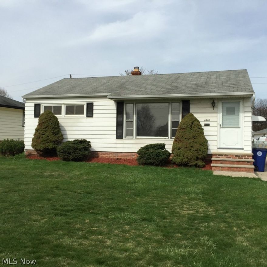 Newly Remolded Ranch On One Of Most Desirable Streets Of Brooklyn! Updated Kitchen W/ Hickory Cabinets ,Glass Tile Backsplash, Granite Countertops and Ceramic Floor. Totally Remolded Full bath with Ceramic tile. Natural Hardwood Floors Through-out ,Celling Fan in Every Bedroom and All New Light fixtures.
Basement is Partially finished W/ Rec Room , Bar and a Spare Half Bath. Updates Also Include A New High Efficient (90+) Furnace, 100 Amp Electrical Service.
This Home is Being Offered W/ a One Year Home Warranty From Americas Preferred Home Warranty.