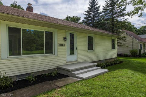 Tiny photo for 2024 Marhofer Avenue, Stow, OH 44224 (MLS # 5238581)