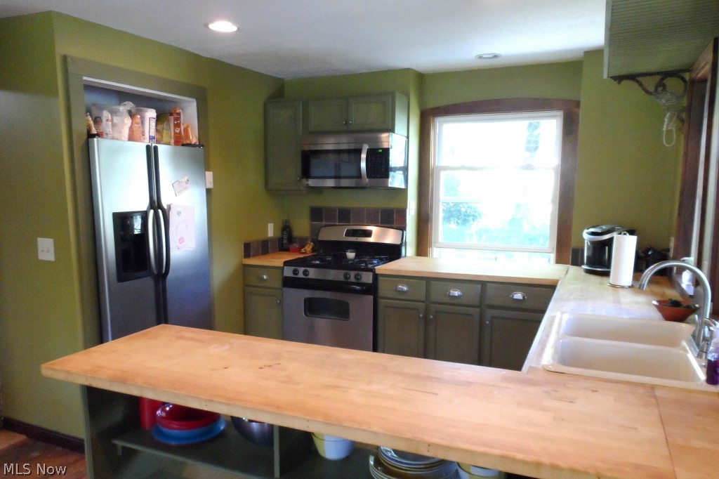 Springfield Little Farms - Residential