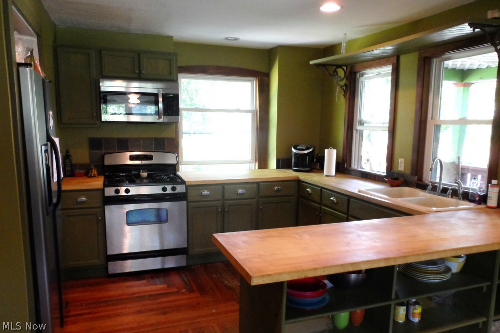 Springfield Little Farms - Residential