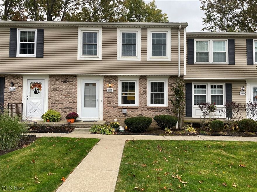 Welcome home to this amazing 3 bedroom, 3 bath condo in Chestnut commons. The living room is extra large with a built in bookcase. The kitchen has been remodeled with beautiful vinyl flooring, new cabinets w/tons of storage, a laminate countertop and all the modern color pallets. The master bedroom is very large and offers a stand alone sink that gives you extra room for getting ready for the day. All three bedrooms are very nicely sized. The basement is finished and can be used as a family room/entertainment room. Don't miss the brand new deck in the backyard! it's perfect for family get togethers, grilling and entertaining!! Come quick, this condo wont be on the market long!!