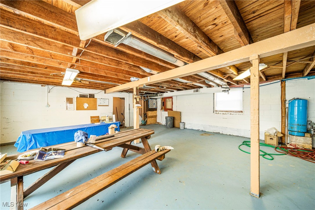 Pierpont, Ohio 44082, United States, ,1 BathroomBathrooms,Residential,Pending,201027