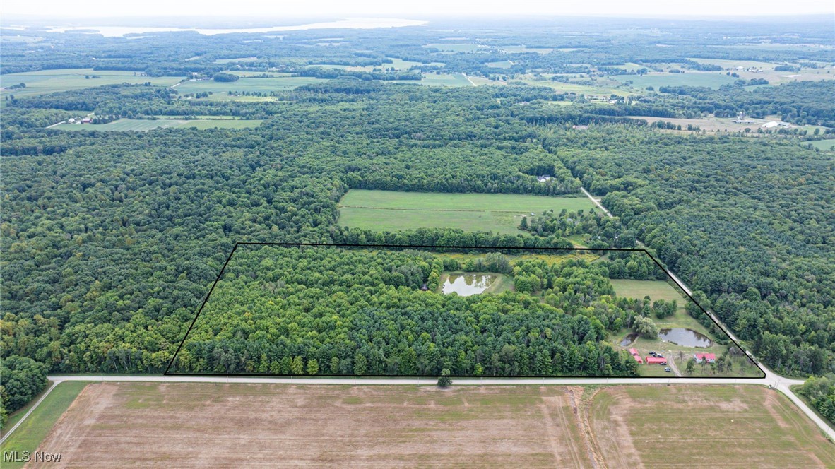 Pierpont, Ohio 44082, United States, ,1 BathroomBathrooms,Residential,Pending,201027