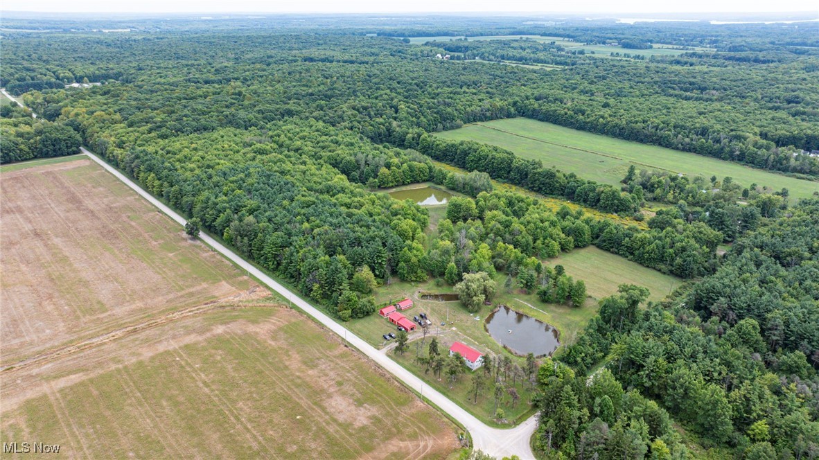 Pierpont, Ohio 44082, United States, ,1 BathroomBathrooms,Residential,Pending,201027