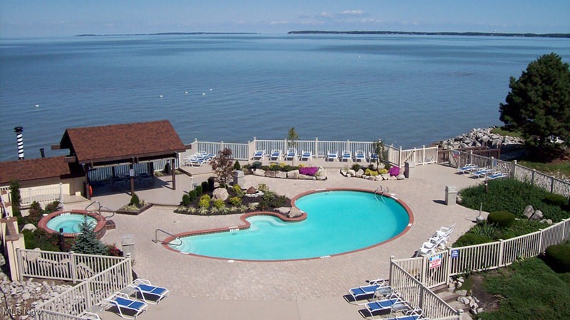 Shores Condo - Residential