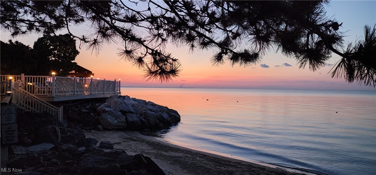 Shores Condo - Residential