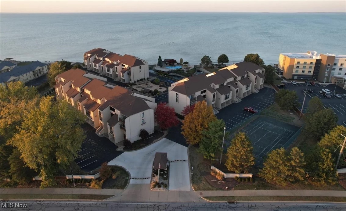 Shores Condo - Residential