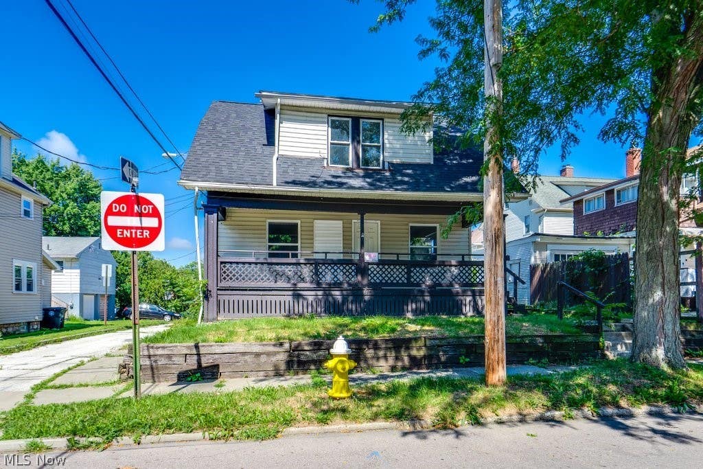 Photo of 2216 10th Street SW, Akron, OH 44314 (MLS # 5225491)