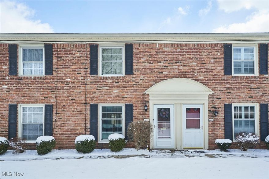 Updated 2 Bedroom Town House in Georgetown! This townhouse features an open living room and kitchen with a sliding door leading to to a fully fenced back deck/patio, and a first floor half bath. Upstairs you will find 2 large bedrooms, a full bathroom, and a second floor laundry. Updates include all new flooring 2023, New kitchen remodel and appliances 2021, second floor bathroom remodel 2018, new windows and doors 2018, New A/C and furnace 2018, and updated electric 2018. HOA includes utilities, access to the pool and tennis courts, and more. Make your appointment to see this one today!