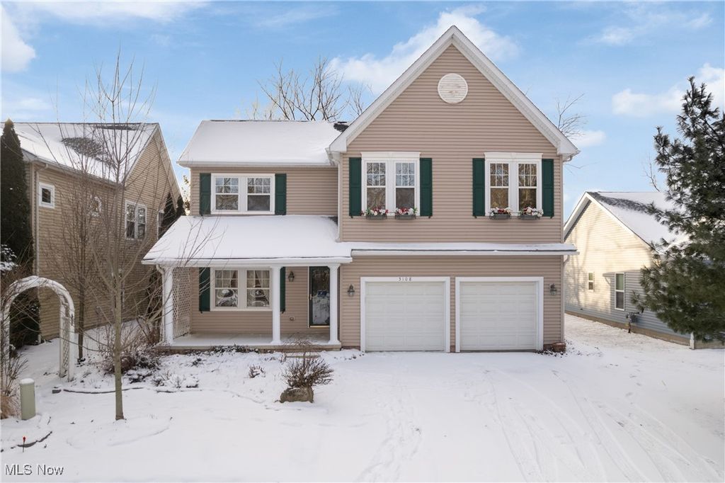 Photo of 3108 Vermont Place, Green, OH 44312 (MLS # 5182575)