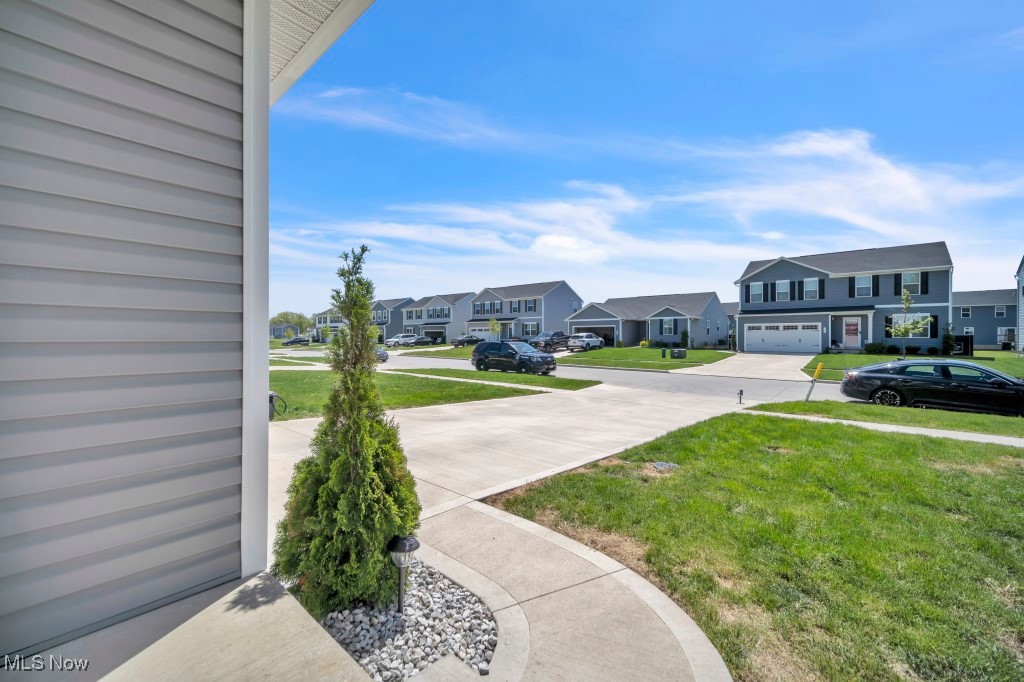 159 Wildflower Drive, Elyria, Ohio image 8
