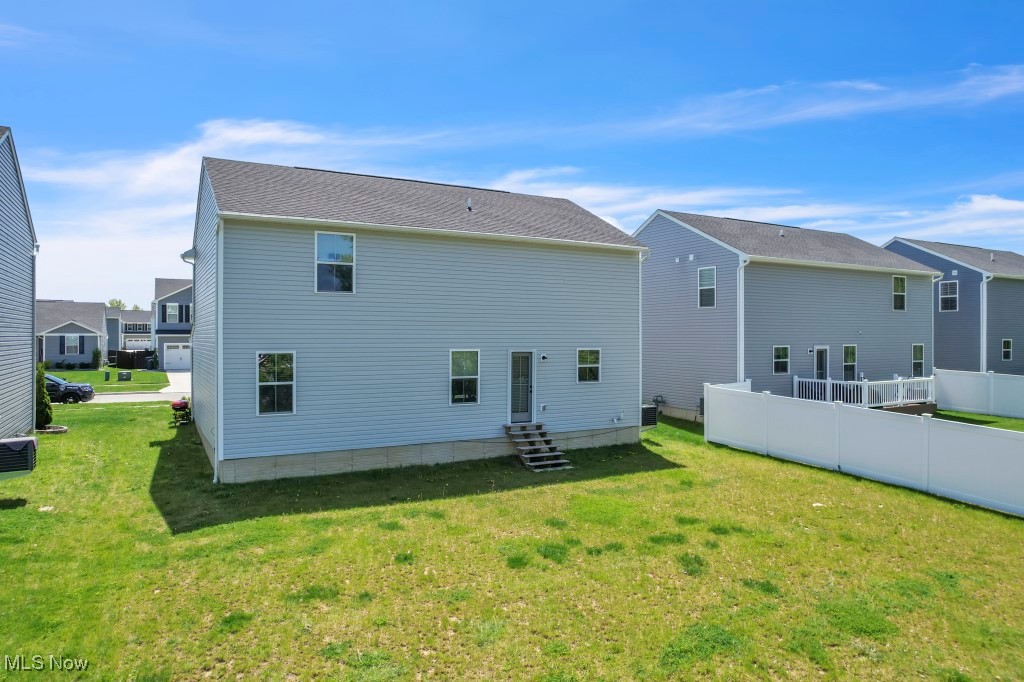 159 Wildflower Drive, Elyria, Ohio image 10
