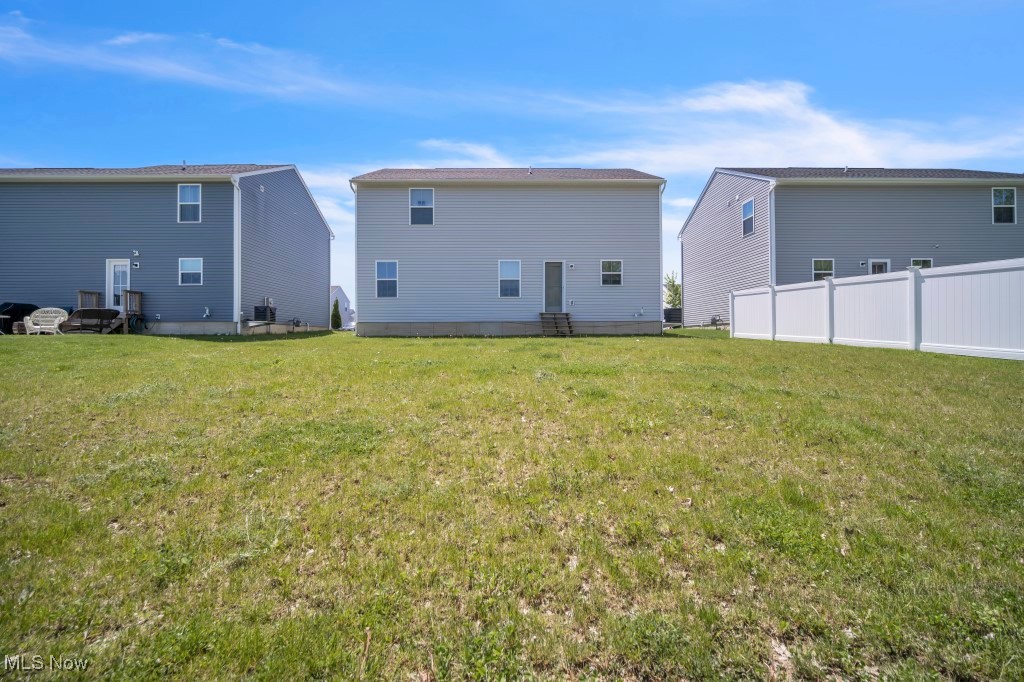 159 Wildflower Drive, Elyria, Ohio image 9