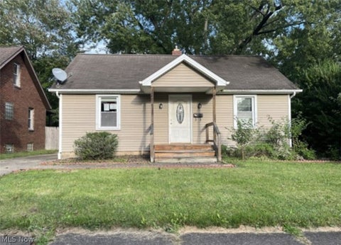 Homes For Sale - 133 Ohio Avenue<br/> Niles, OH 44446
