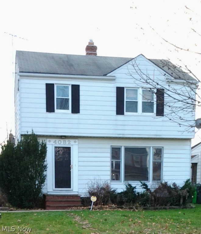 Spacious 3 bedroom 1.3 bath home available for rent in South Euclid! This recently updated home features an eat in kitchen, formal dining room, large living room and 3 nicely sized bedrooms and a partially finished basement. Modern neutral paint colors throughout. Dont miss it!
No Section 8.