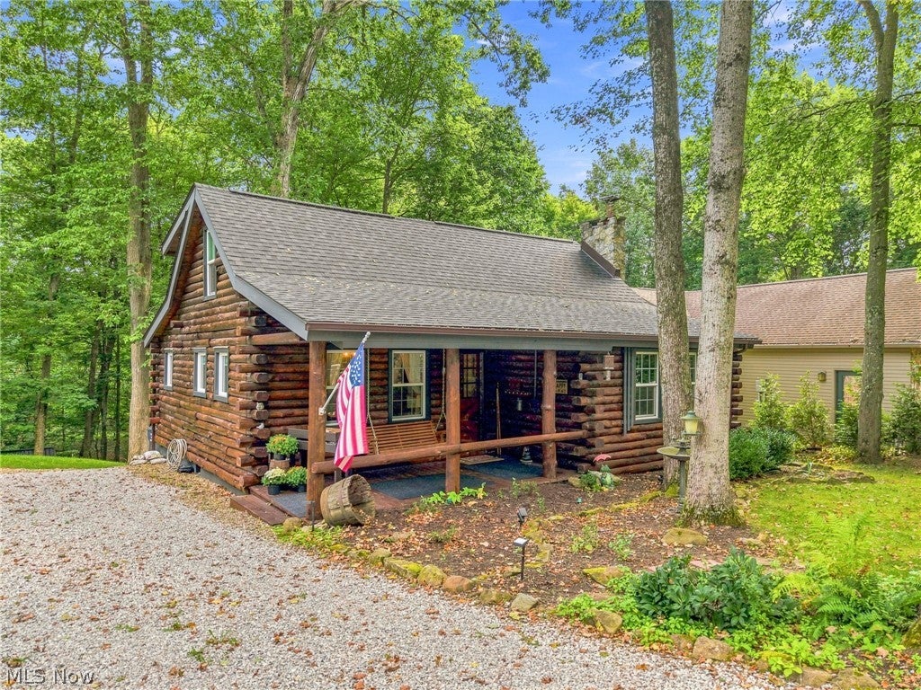 410 Apple Hill Drive N