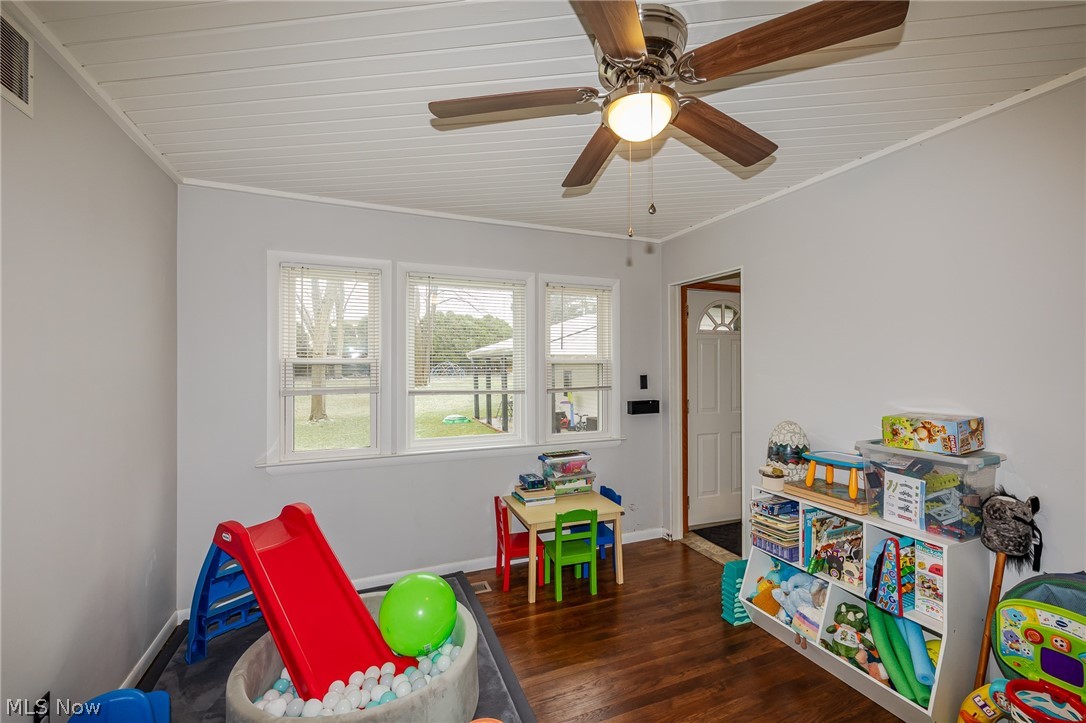 Breeze-Wood 01 - Residential