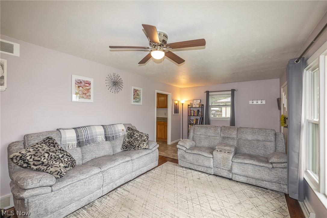 Breeze-Wood 01 - Residential