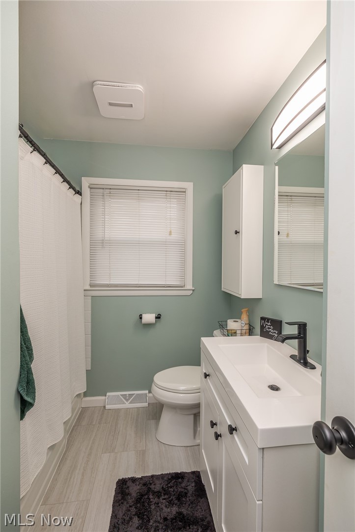 Breeze-Wood 01 - Residential