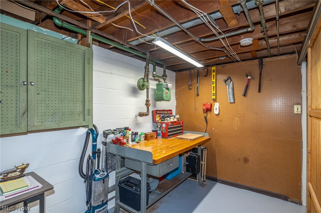 Breeze-Wood 01 - Residential