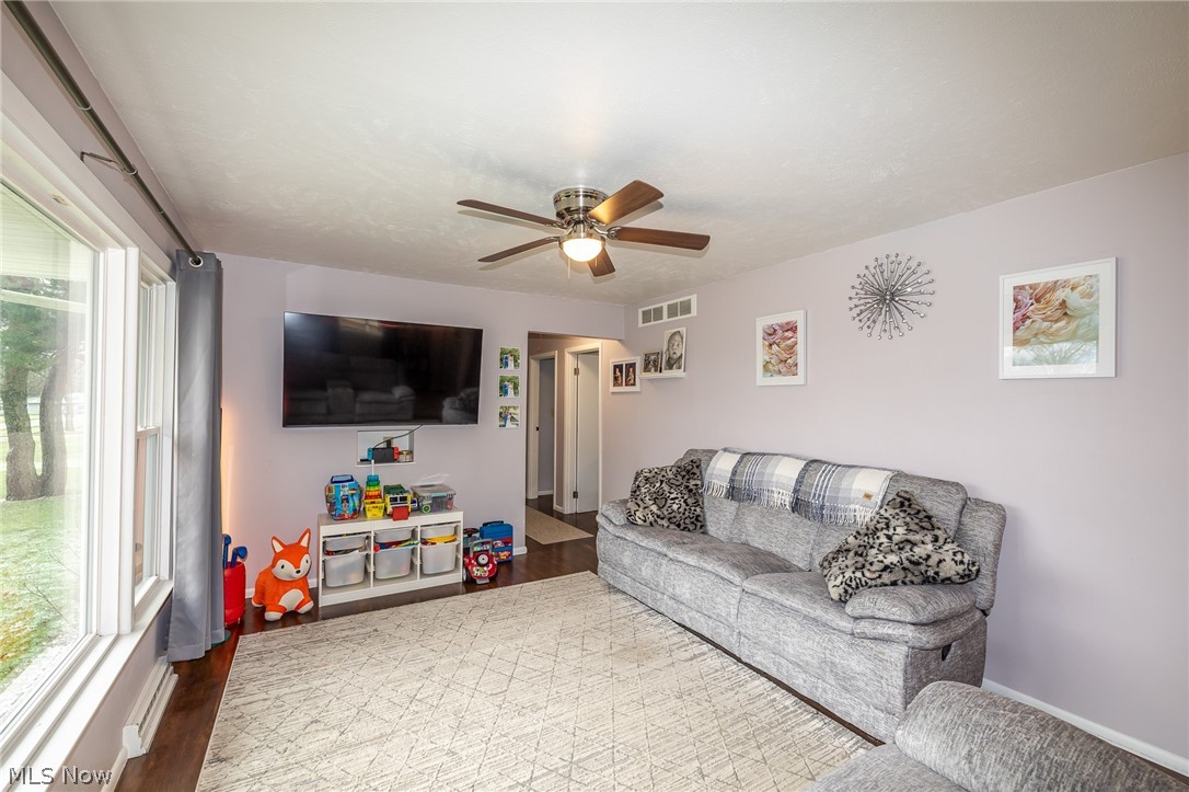 Breeze-Wood 01 - Residential