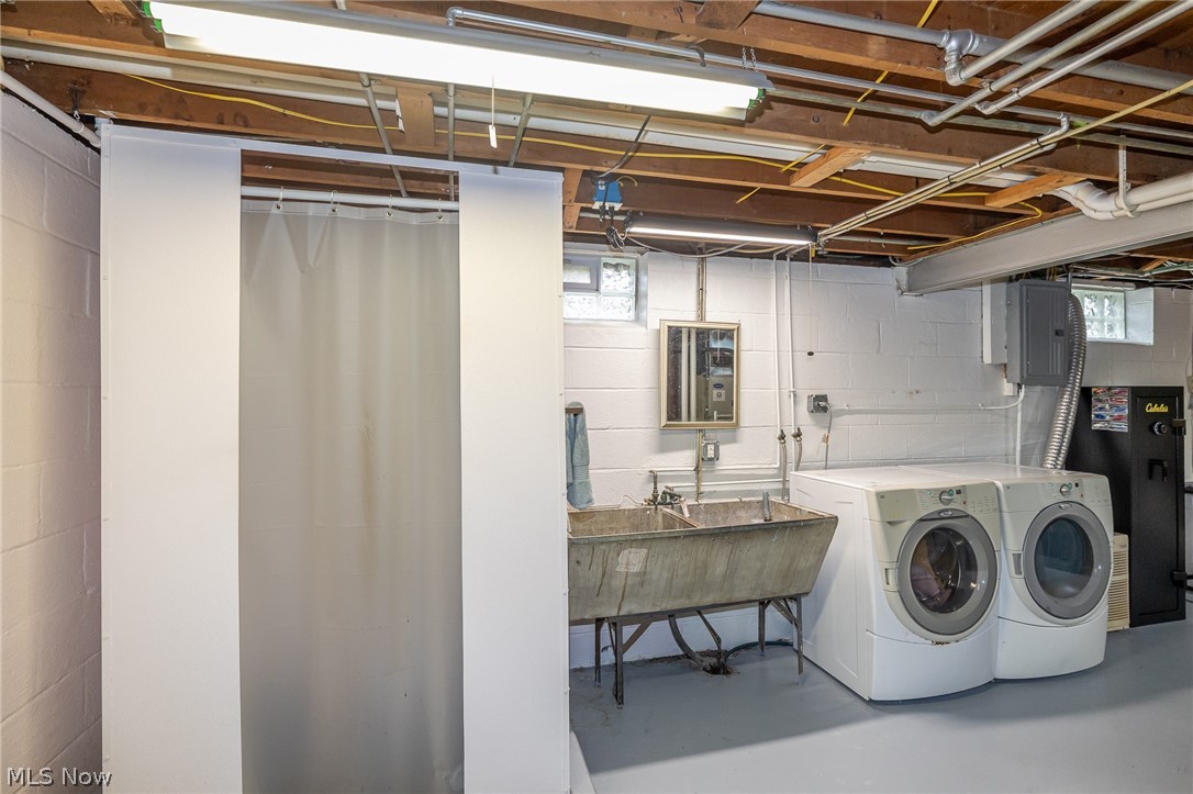 Breeze-Wood 01 - Residential