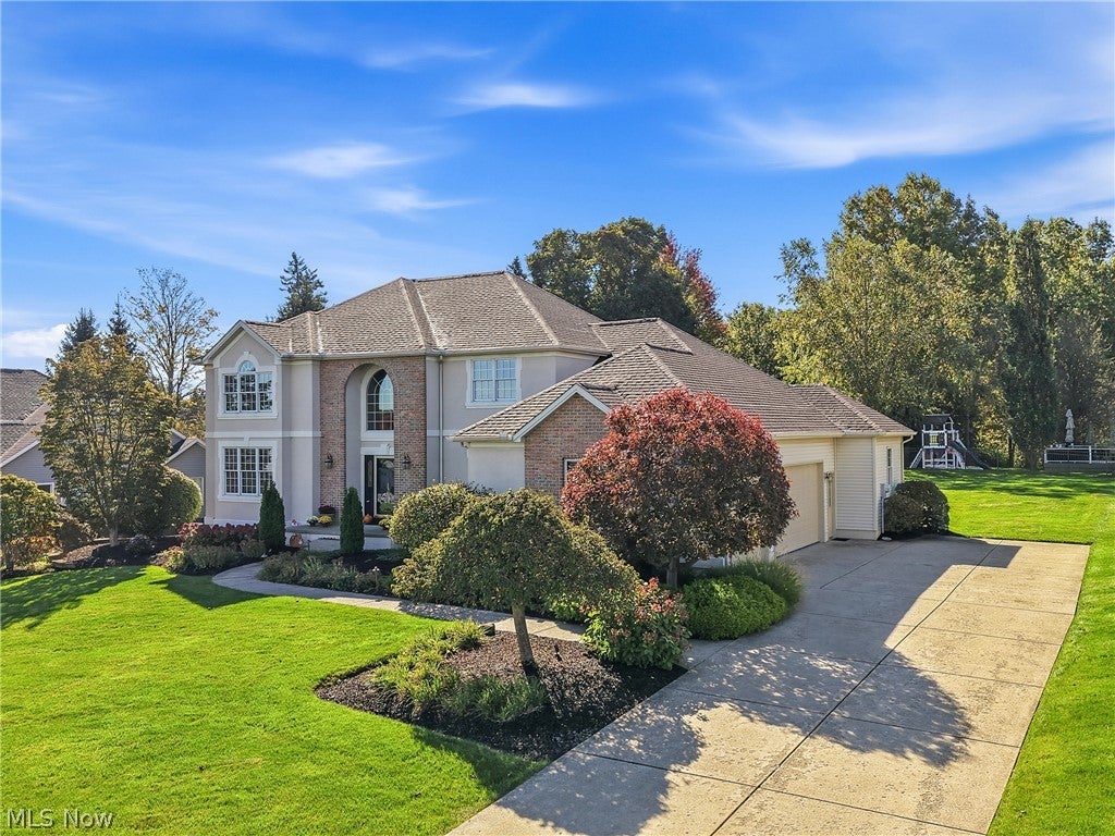 1055 Fox Den Trail