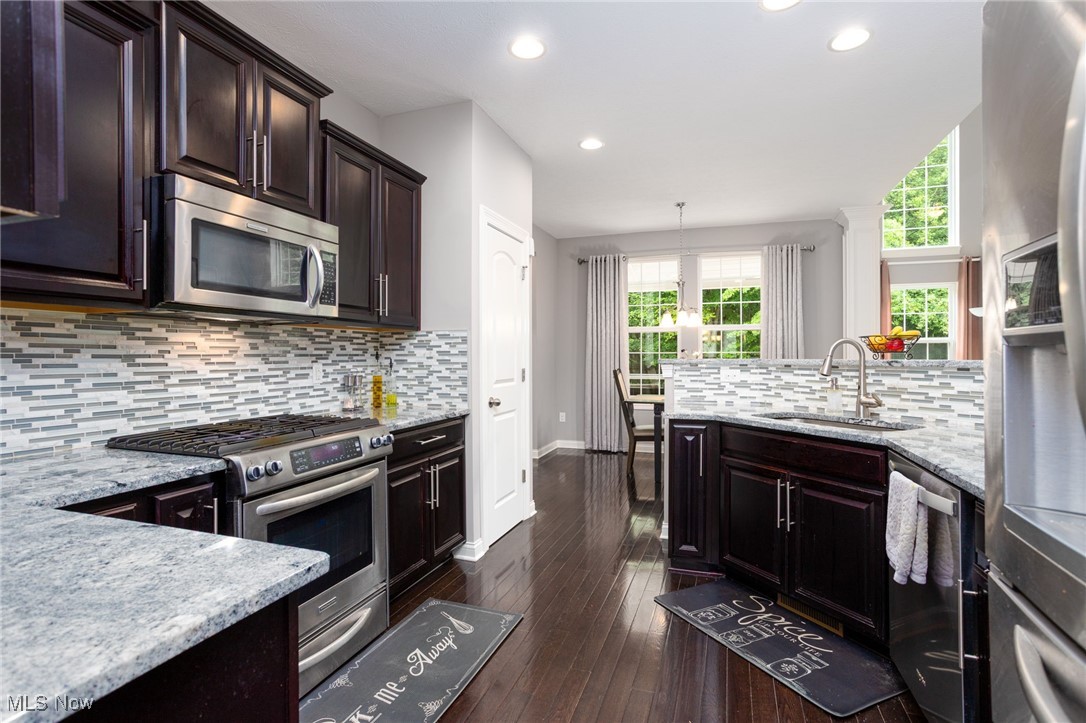 3413 Stillwood Boulevard, Stow, Ohio image 13