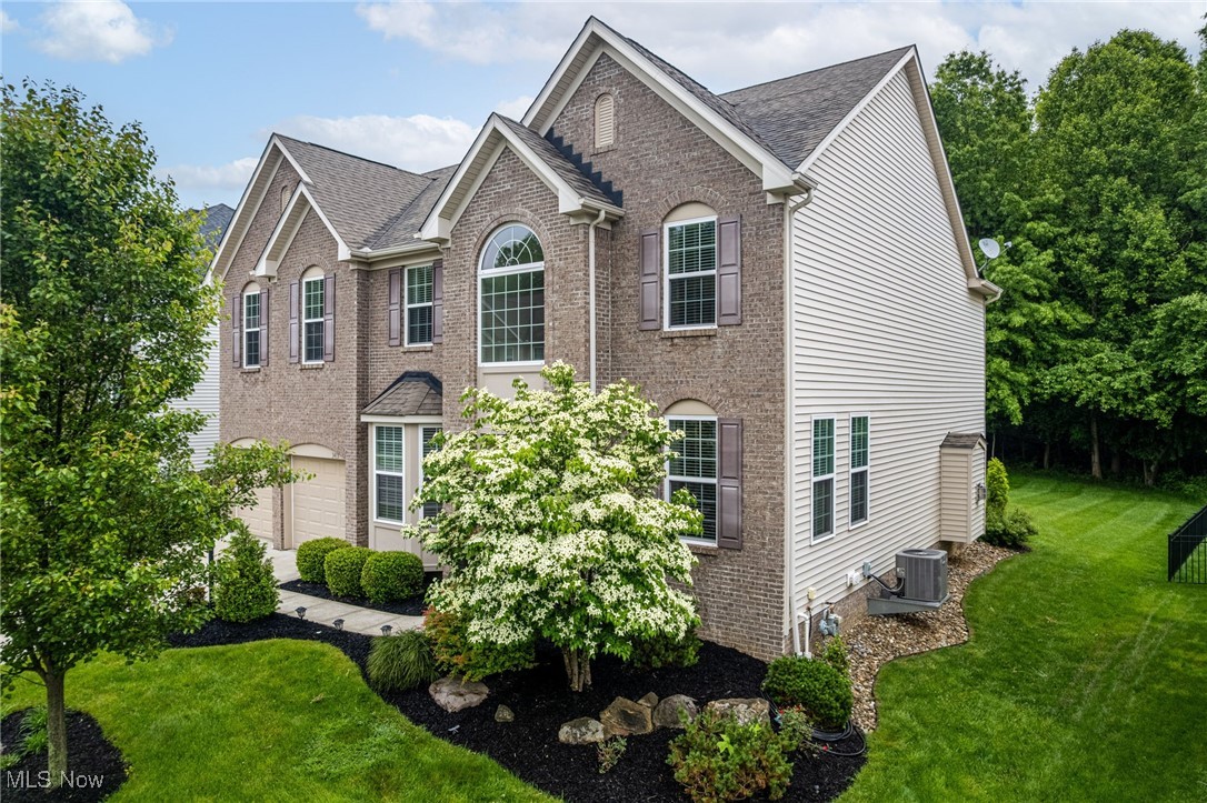3413 Stillwood Boulevard, Stow, Ohio image 2