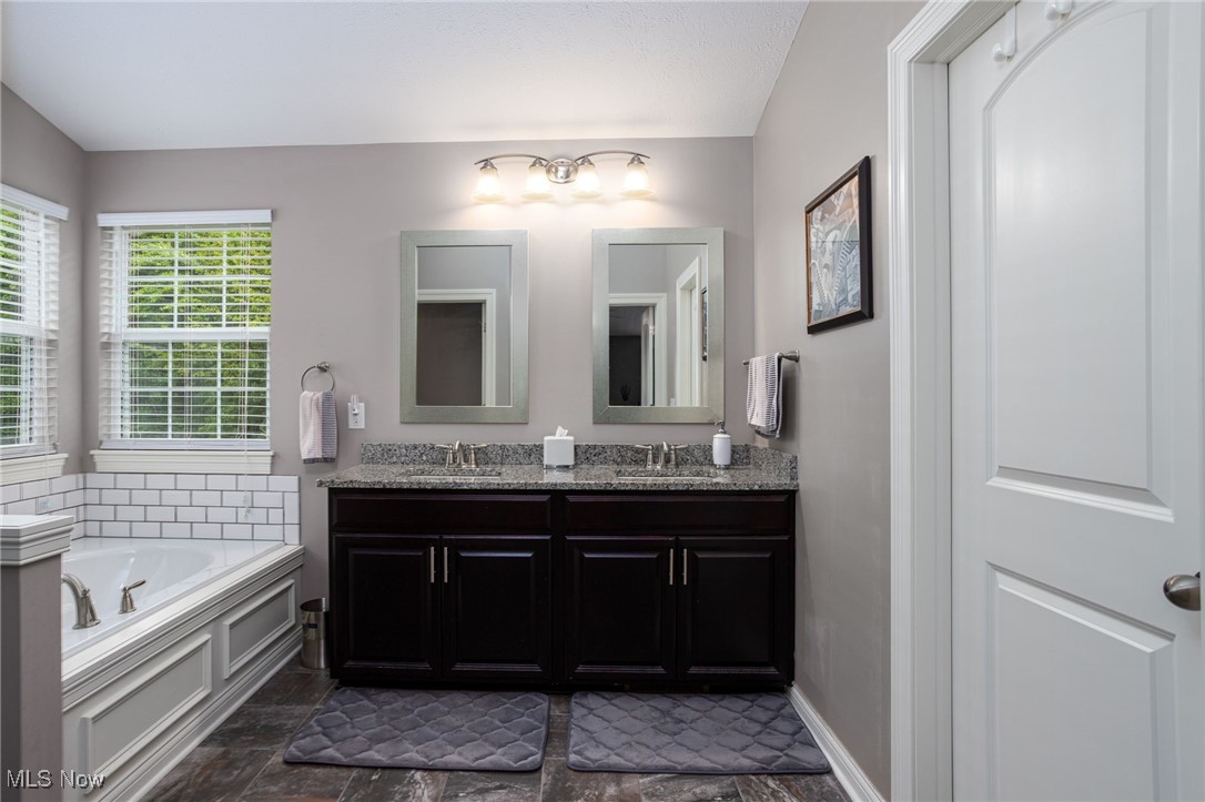 3413 Stillwood Boulevard, Stow, Ohio image 19