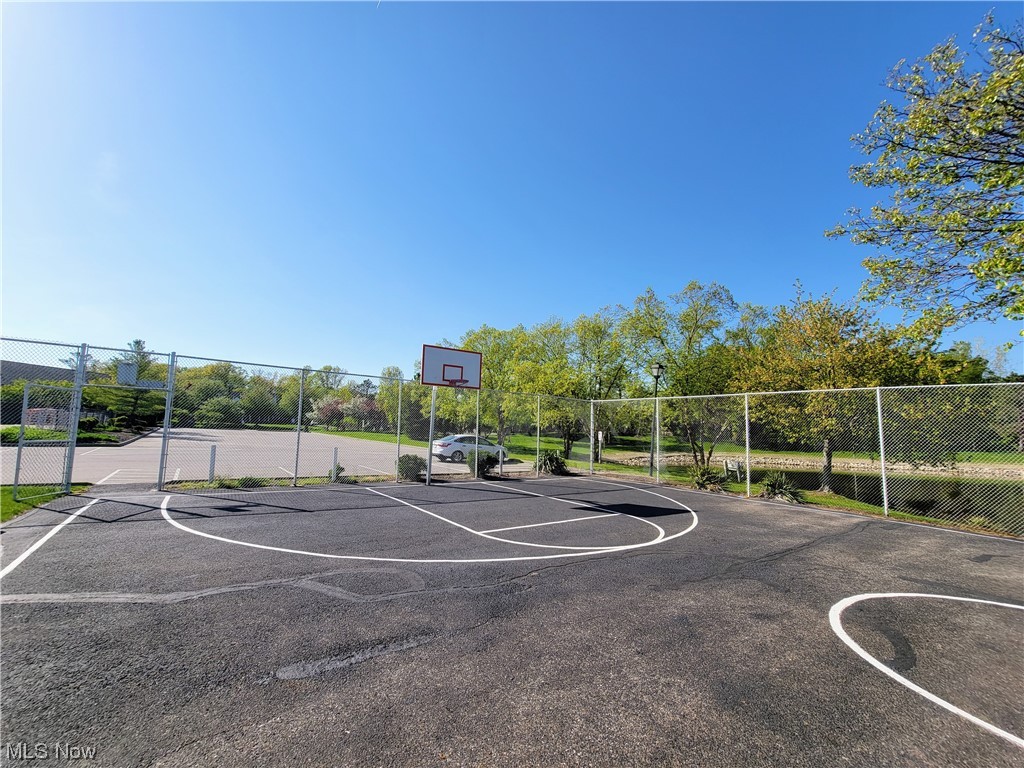 Courts of Country Lakes - Residential