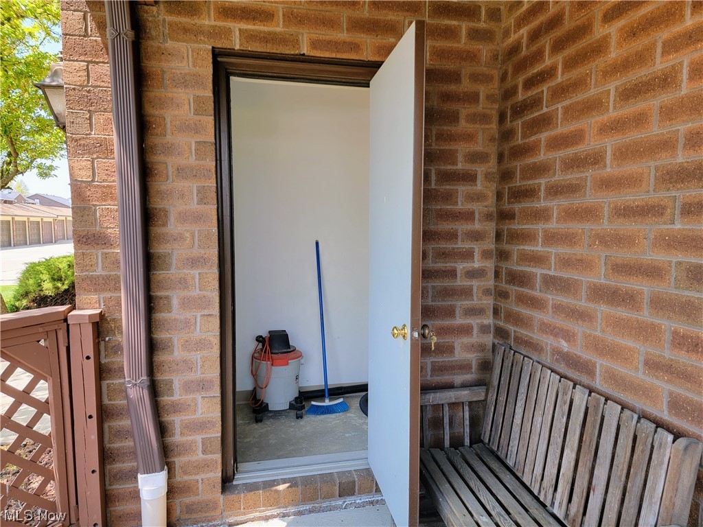 Courts of Country Lakes - Residential