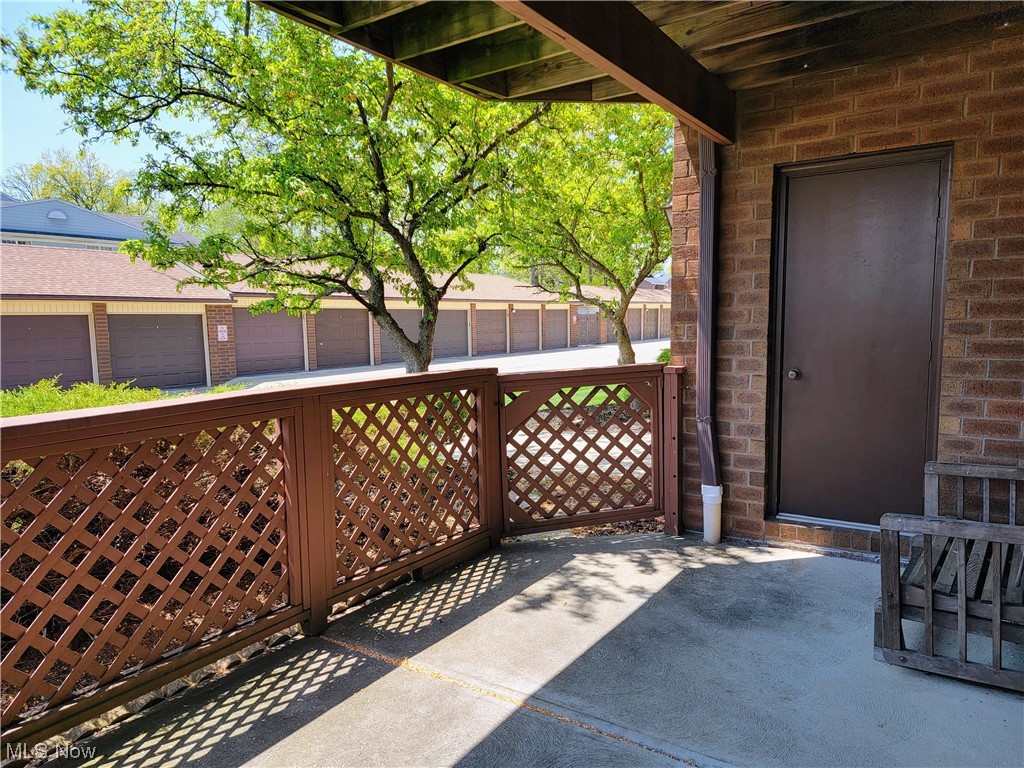 Courts of Country Lakes - Residential