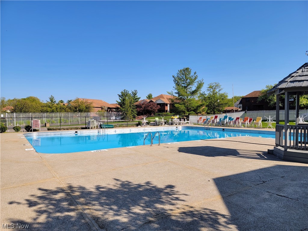 Courts of Country Lakes - Residential