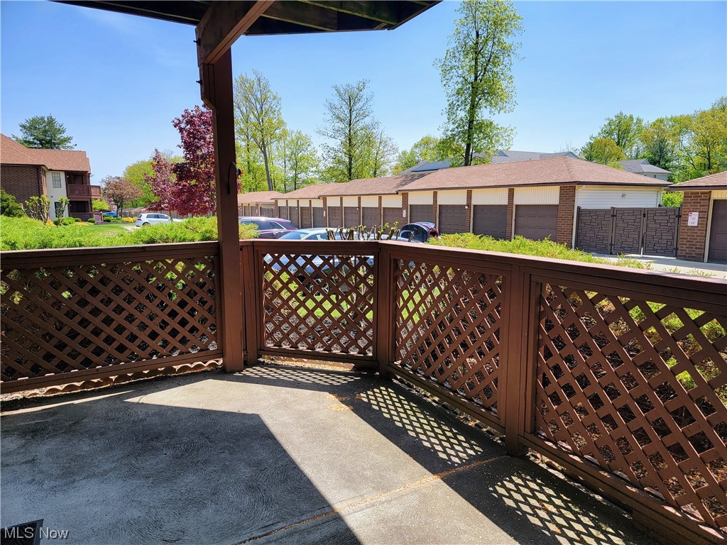 Courts of Country Lakes - Residential