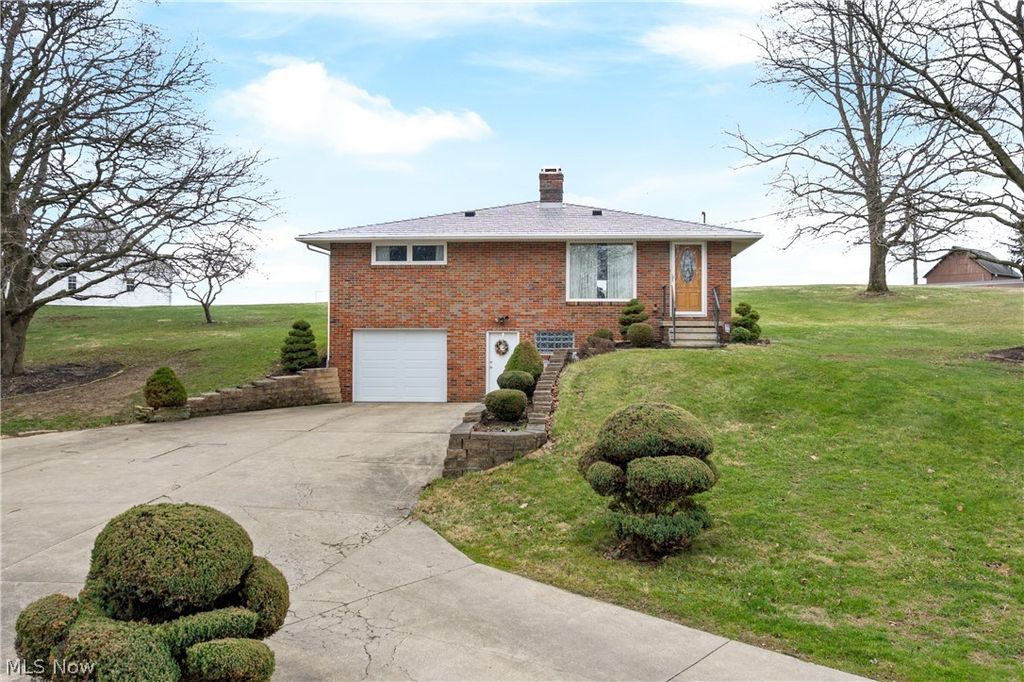 Photo of 1697 Mount Eaton Road N, Dalton, OH 44618 (MLS # 5193311)