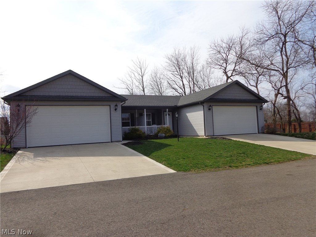 Gorgeous newer construction duplex with 3 Bedrooms and 2.5 Baths! Located in a nice quiet neighborhood, 2 car attached garage, patio outback for entertaining/grilling out. Lawn-care and landscaping included.