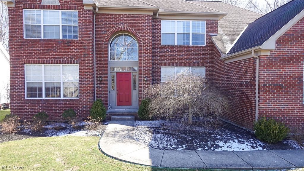 Photo of 1145 W Parkway Boulevard, Aurora, OH 44202 (MLS # 5189367)