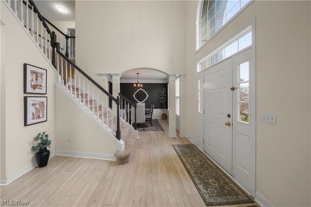 Photo of 1145 W Parkway Boulevard, Aurora, OH 44202 (MLS # 5189367)