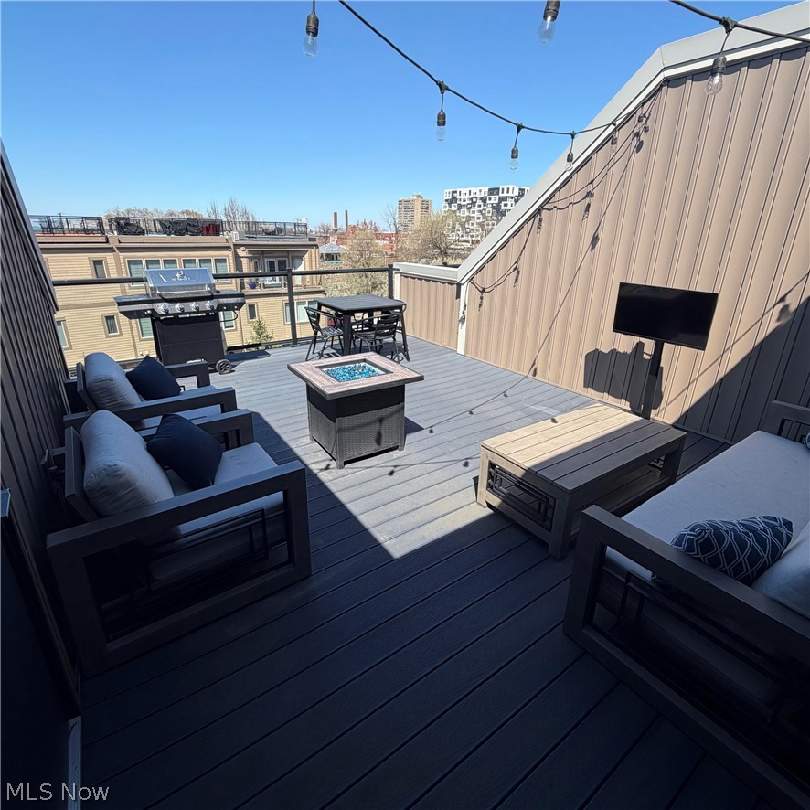 Vine Court Twnhses LLC - Residential