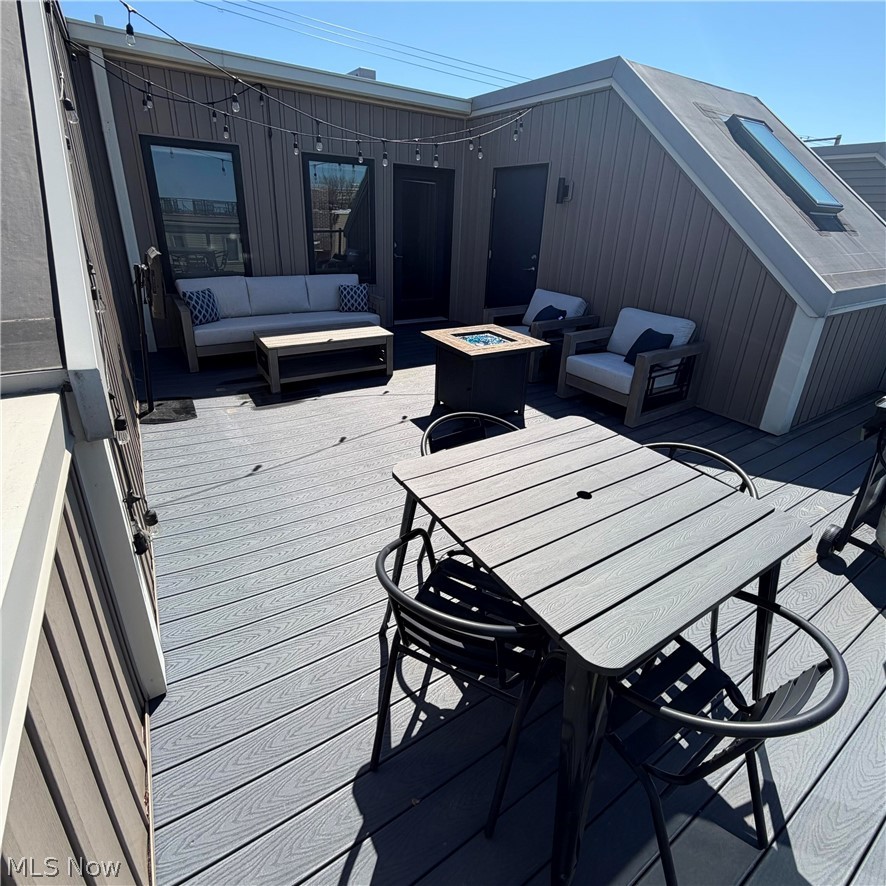 Vine Court Twnhses LLC - Residential