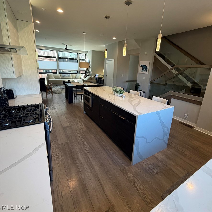 Vine Court Twnhses LLC - Residential