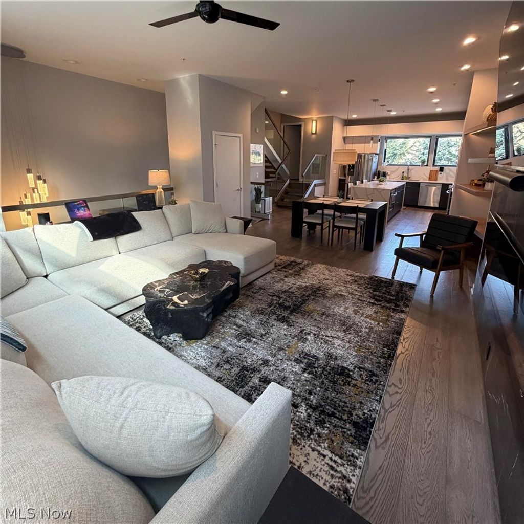 Photo of 3110 Vine Court, Cleveland, OH 44113 (MLS # 5201006)